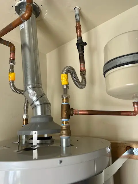 Water heater installation and plumbing repair in Socorro